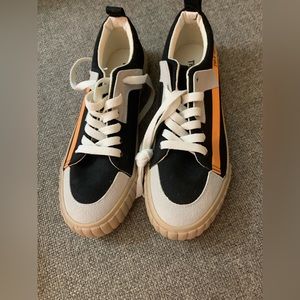 Women’s True Religion Sneakers - Size 7